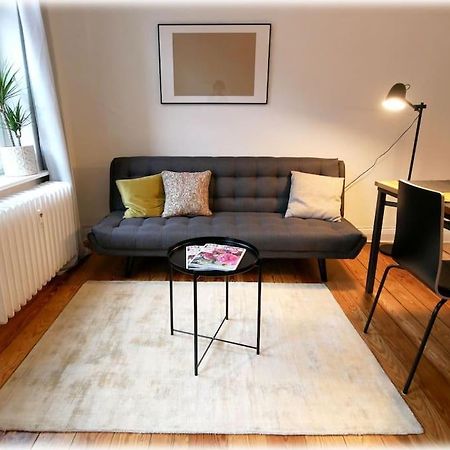 Gemuetlich - 2 Zimmer-Altbau, 24H Check-In キール エクステリア 写真