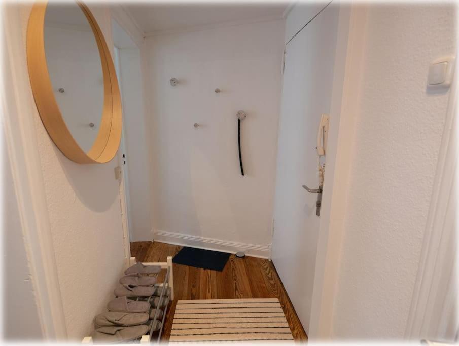 Gemuetlich - 2 Zimmer-Altbau, 24H Check-In キール エクステリア 写真