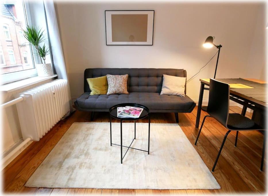 Gemuetlich - 2 Zimmer-Altbau, 24H Check-In キール エクステリア 写真